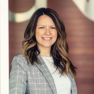 Stephanie Peterson Headshot