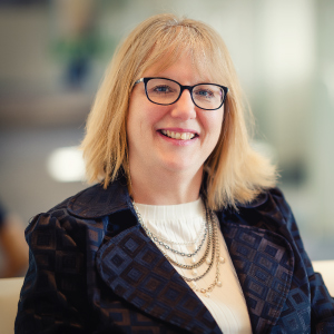 Becky Greer Headshot