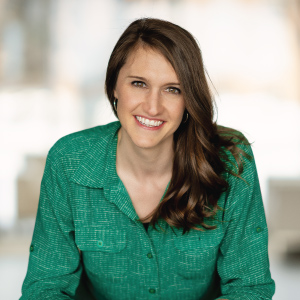 Jenn Lukens Headshot